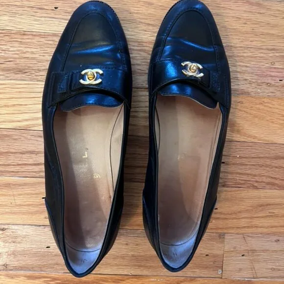 CHANEL Black Leather Loafers with Gold Accent - Picture 1 of 4